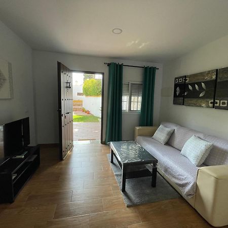 Encantador Apartamento-Centrico-Con Amplio Jardin Torremolinos Kültér fotó